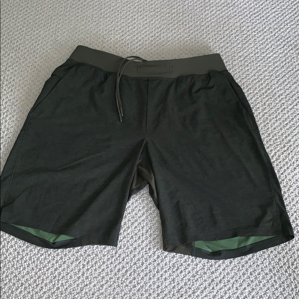 Forest green lulu lemon shorts